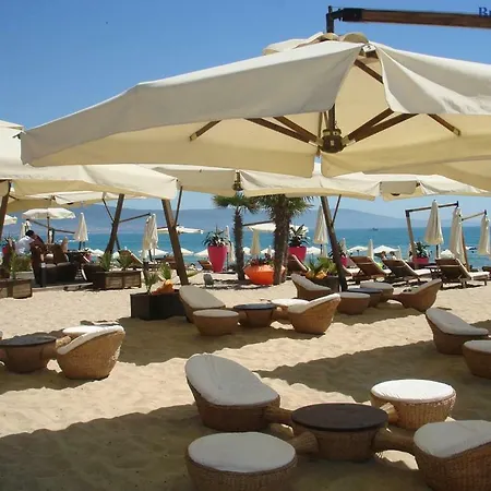 Holiday Village Dunes Apartment *